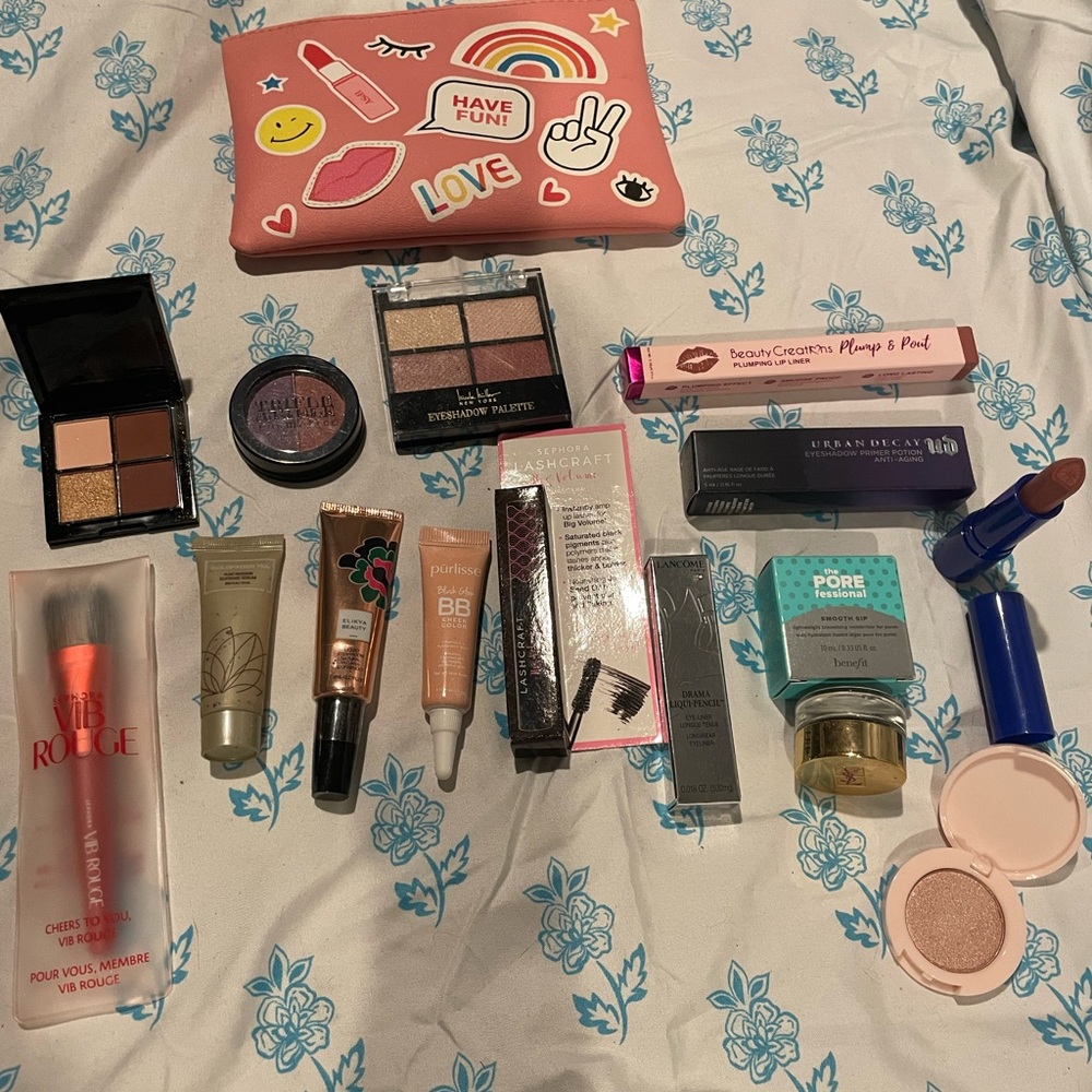 Luxury makeup lot! Bold and Shimmering Hues all brand new!!!